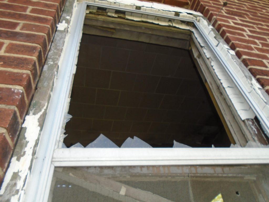 Emergency Window Repair in Toronto